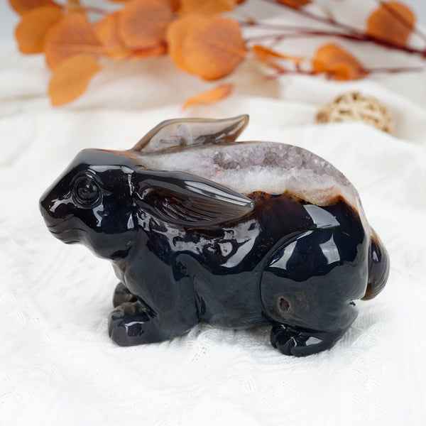 Agate Rabbit Carving With Geode【1400g】